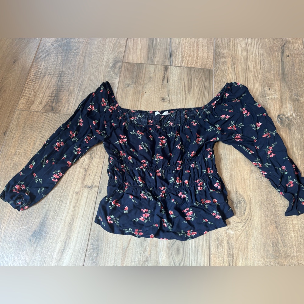 Floral Crop Top S Black 3/4 Sleeve size small